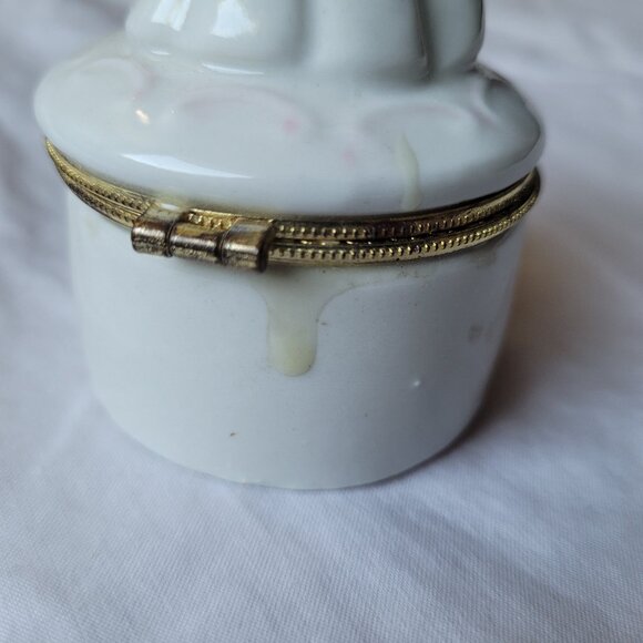 Angel Porcelain Trinket Box Harp Floral Vintage Gold Tone Trim Clasp Ring Box - Picture 7 of 15